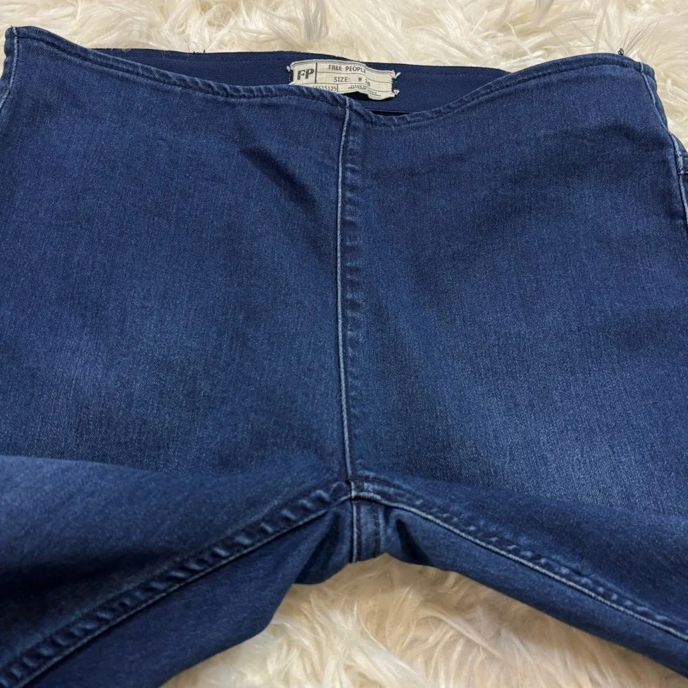 Free People Flare Jeans Pull On Bell Bottoms Womens Size 26 - Picture 5 of 11